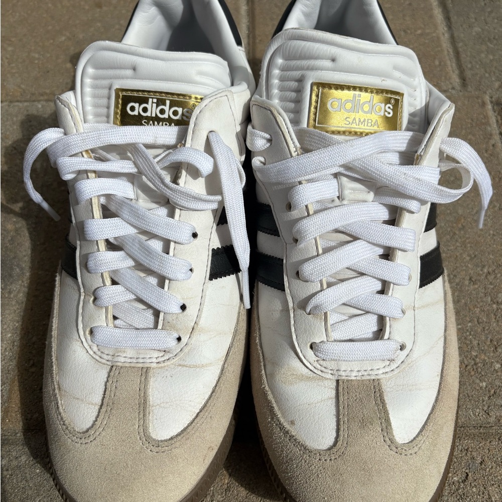 Adidas Samba spikeless golf shoe